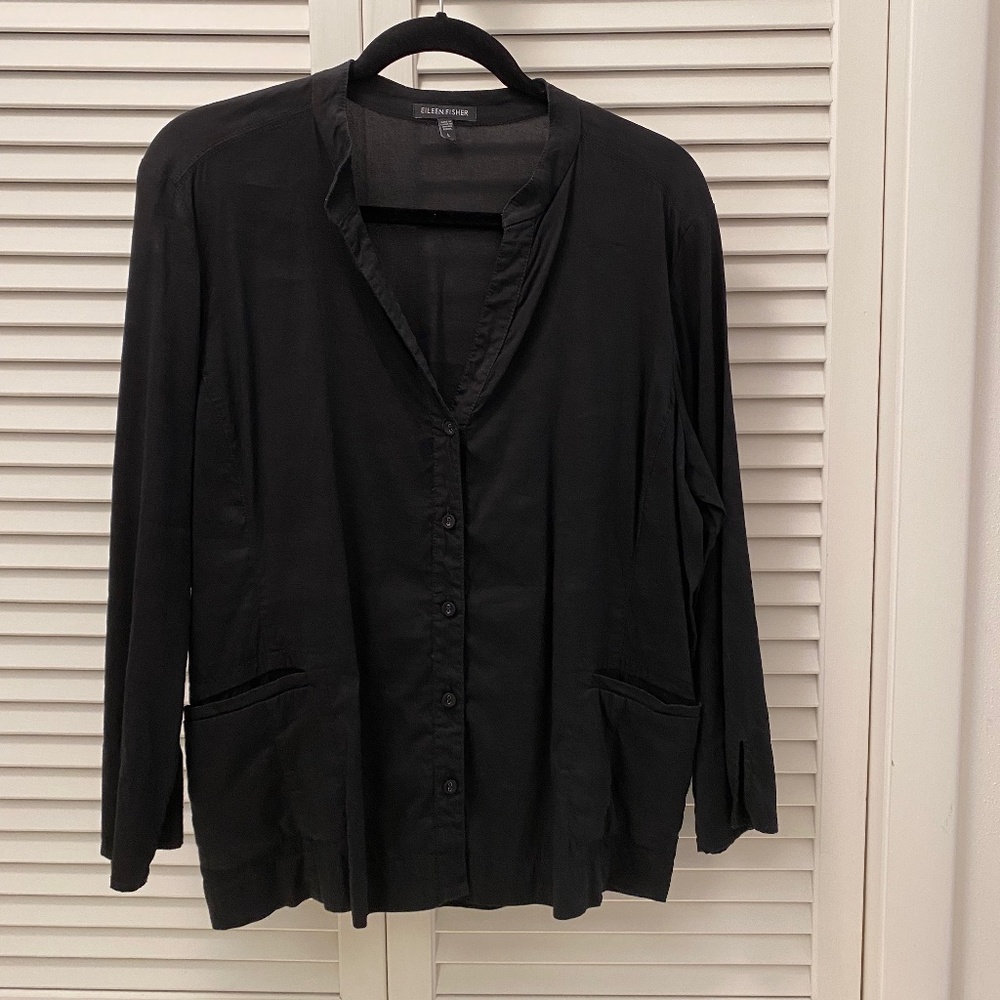 Eileen Fisher L Black zip front jacket